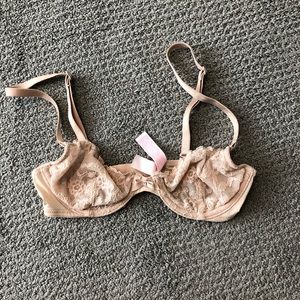 Nude Lace VS Bra